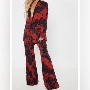 PRETTYLITTLETHING RED FLORAL PRINT SET